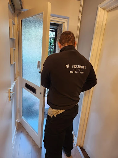 locksmith services in Old Brompton