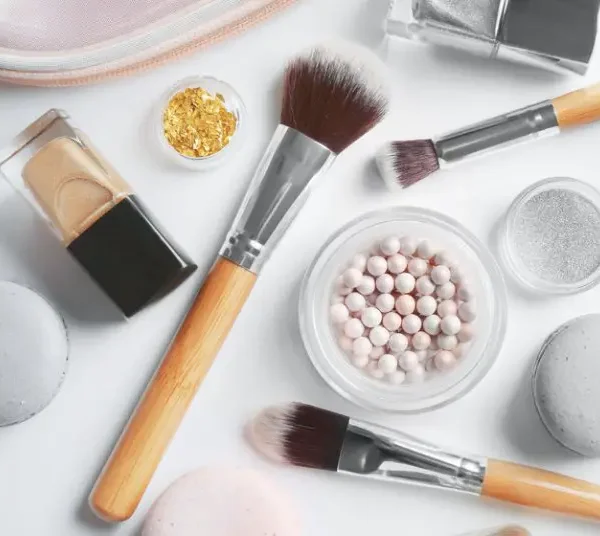 Glam Up for Less: Exclusive Discounts on Makeup Products!